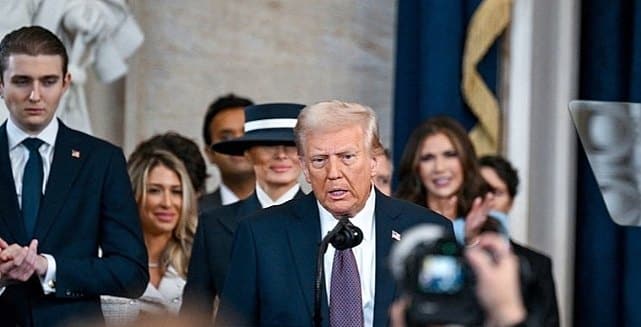 Trump İkinci Kez Başkanlık Yeminini Etti