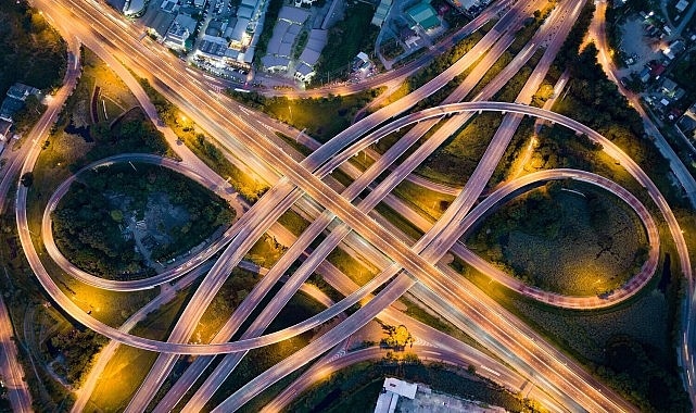 Yapay Zeka Yatırımında İnsan Uzmanlığı Kilit Rol Oynuyor