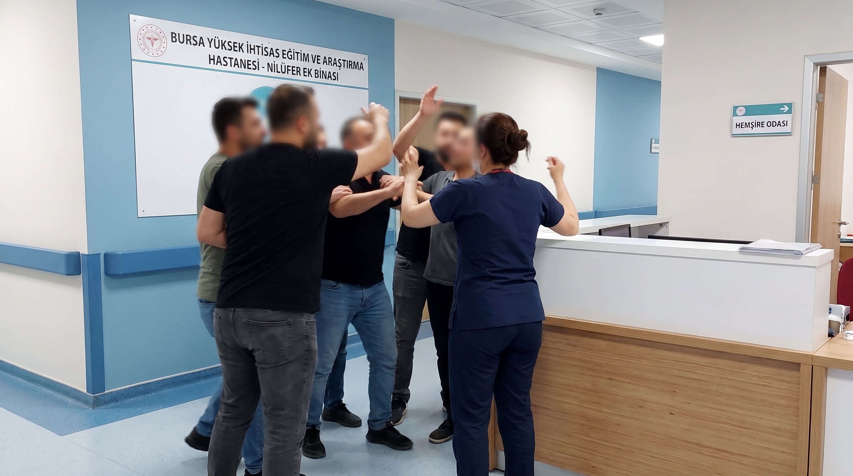 Hemşire Görev Yaparken Saldırıya Uğradı