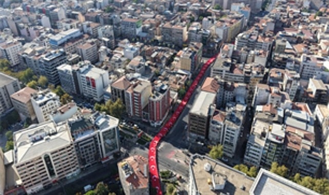 9 Eylül ruhu İzmir sokaklarında